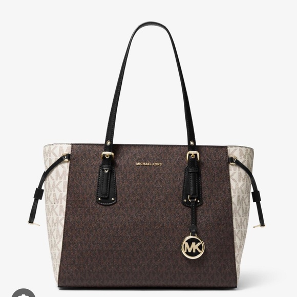 Michael Kors Medium Voyager Purse - Picture 1 of 2